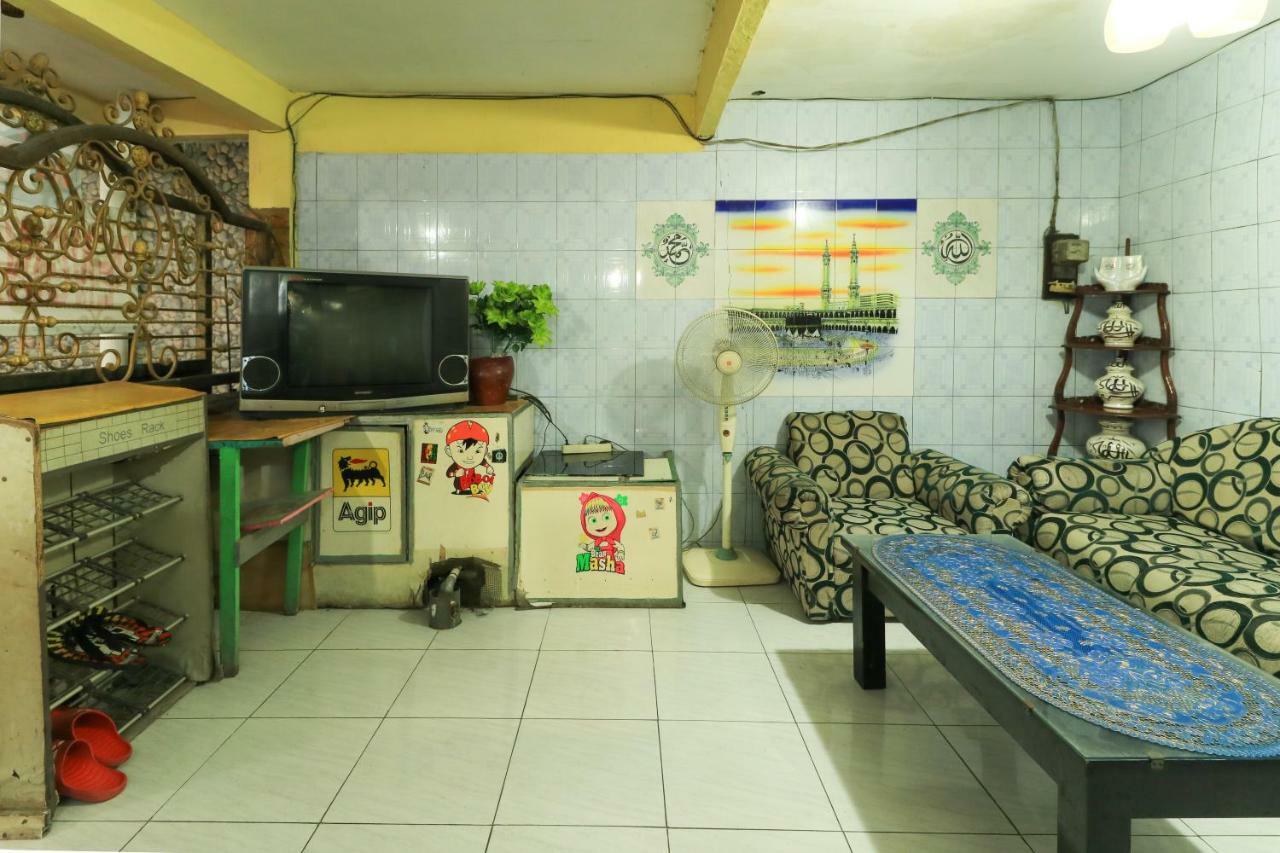 Dharmawati Homestay Syariah At Terminal Purabaya Waru Esterno foto